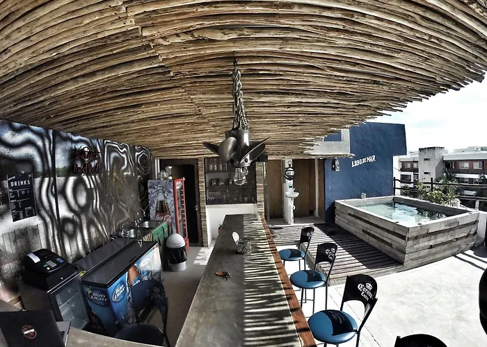 Hostel Lobo De Mar *