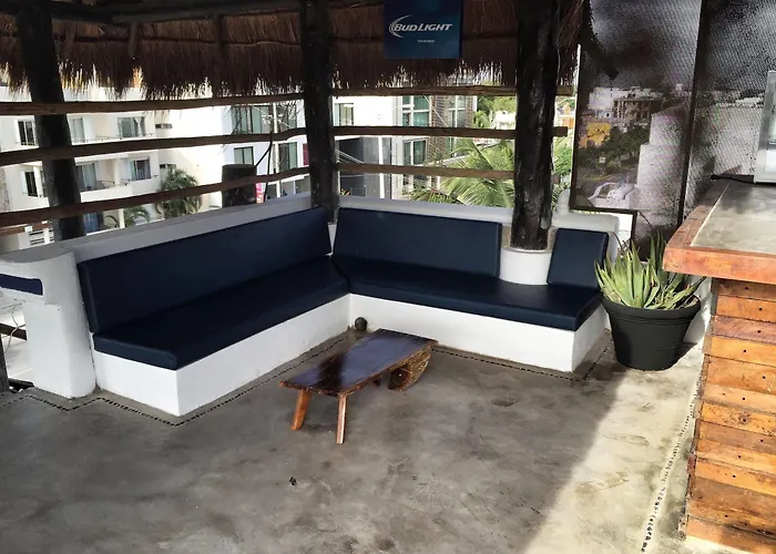 Lobo De Mar Hostel *